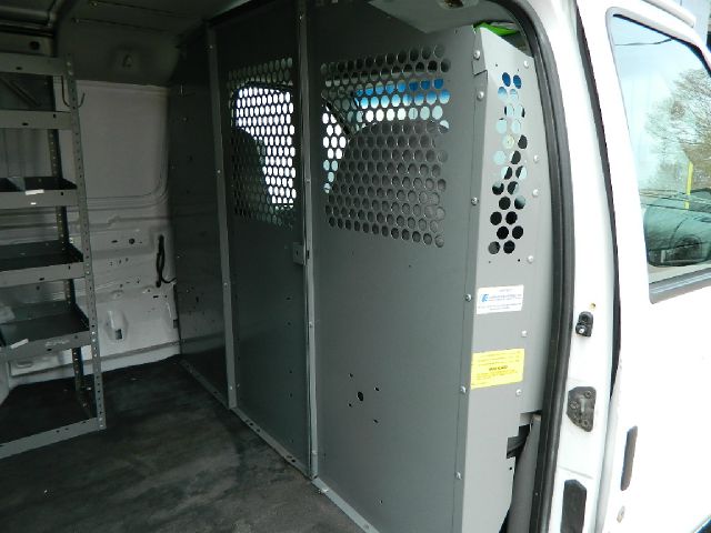 Ford Econoline 2003 photo 21