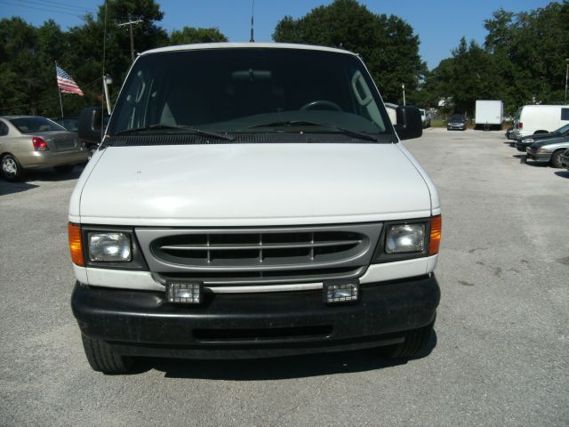 Ford Econoline 2003 photo 3