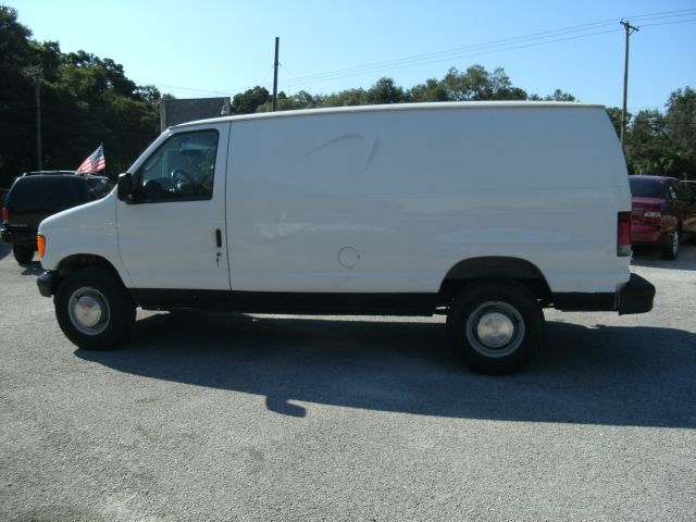 Ford Econoline 2003 photo 4