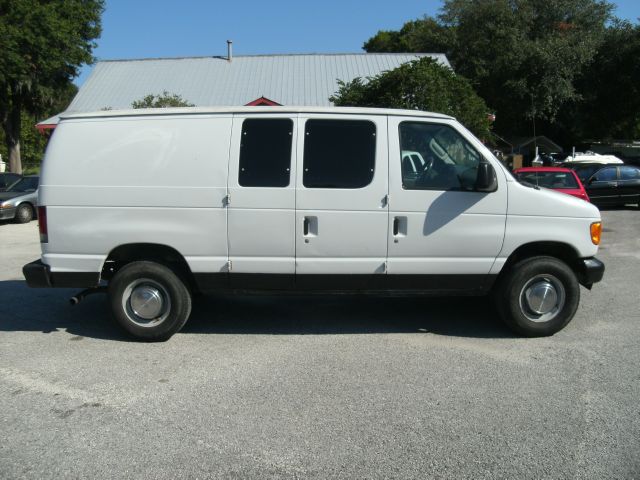 Ford Econoline 2003 photo 5