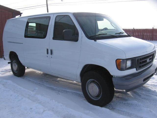 Ford Econoline 2003 photo 1