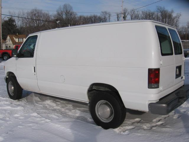 Ford Econoline 2003 photo 3