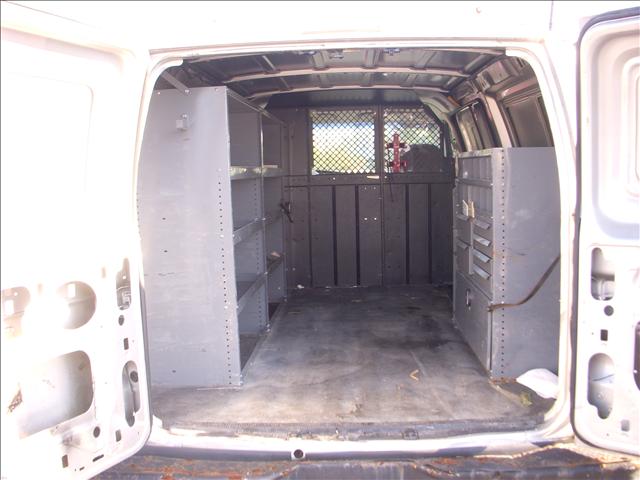 Ford Econoline 2003 photo 4