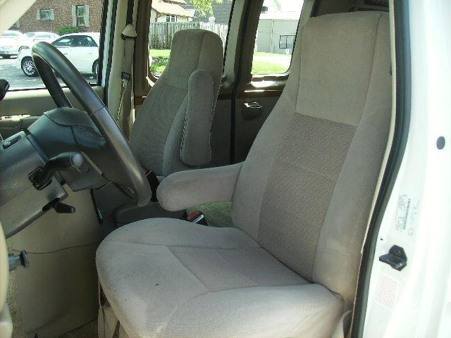 Ford Econoline 2003 photo 3