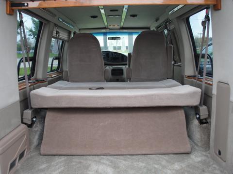 Ford Econoline 2003 photo 1