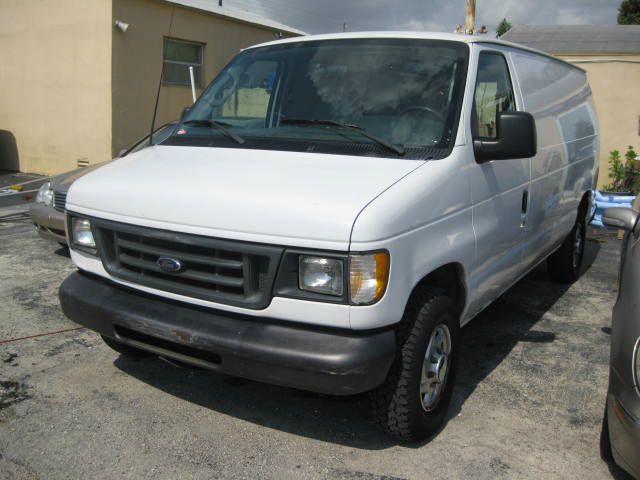Ford Econoline 2003 photo 3