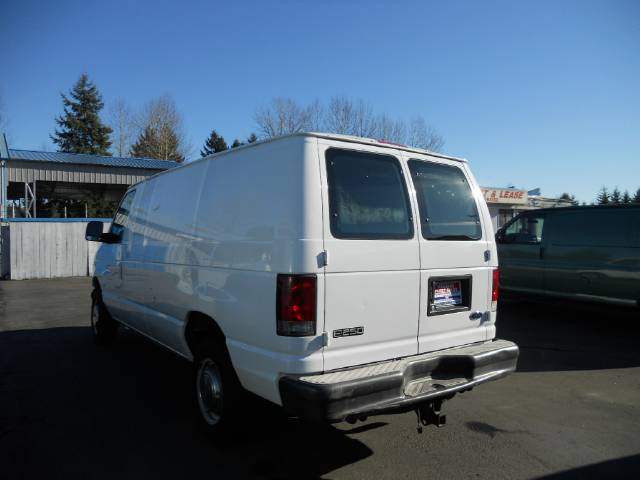 Ford Econoline 2003 photo 3
