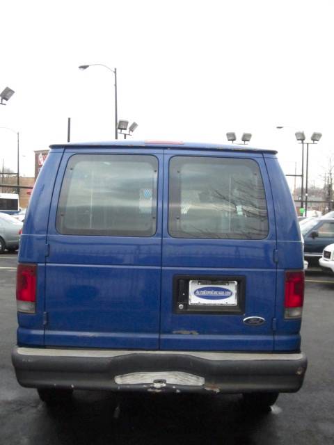 Ford Econoline 2003 photo 3