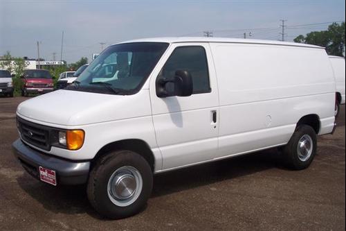 Ford Econoline 2003 photo 1