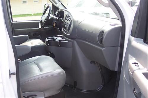 Ford Econoline 2003 photo 3