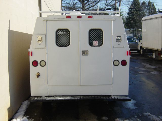 Ford Econoline 2004 photo 2