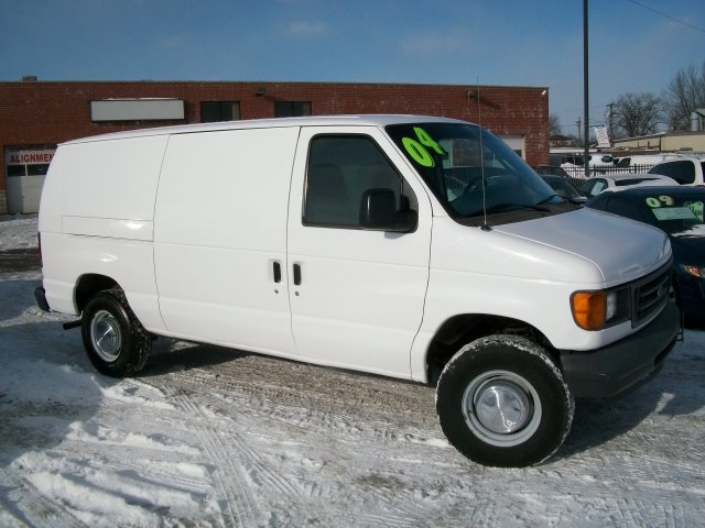 Ford Econoline 2004 photo 3