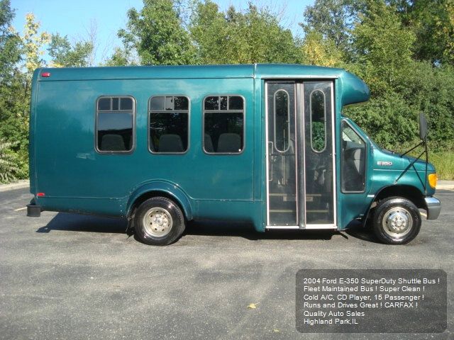 Ford Econoline 2004 photo 3