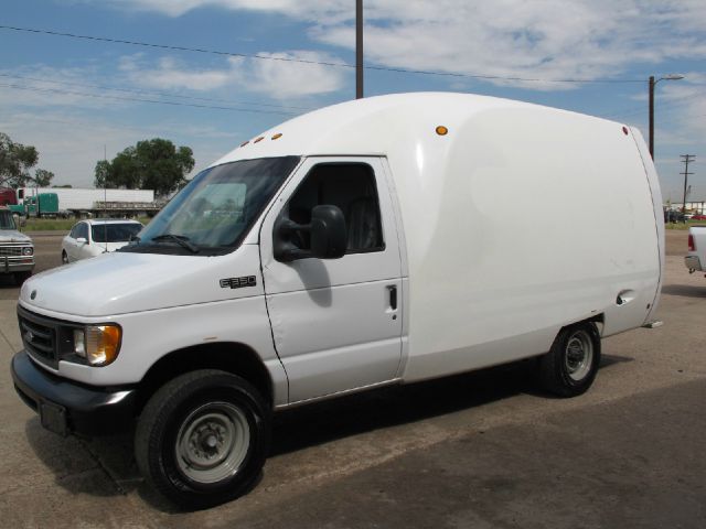 Ford Econoline 2004 photo 4
