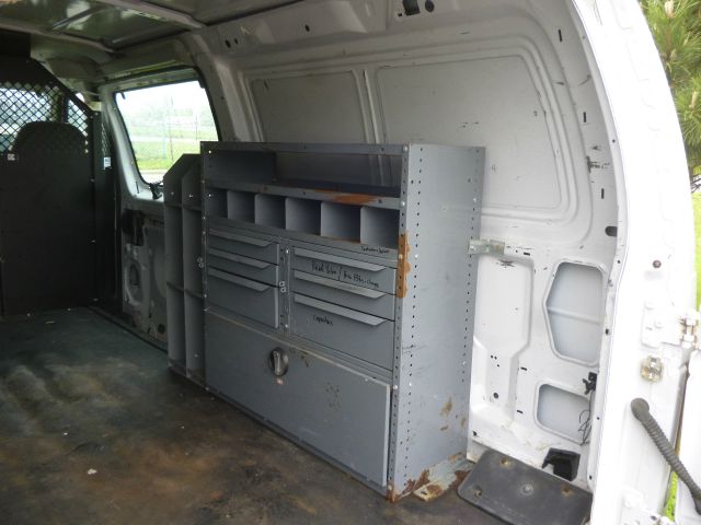 Ford Econoline 2004 photo 6