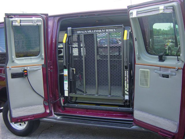 Ford Econoline 2004 photo 4