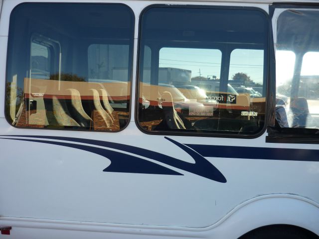 Ford Econoline 2004 photo 3