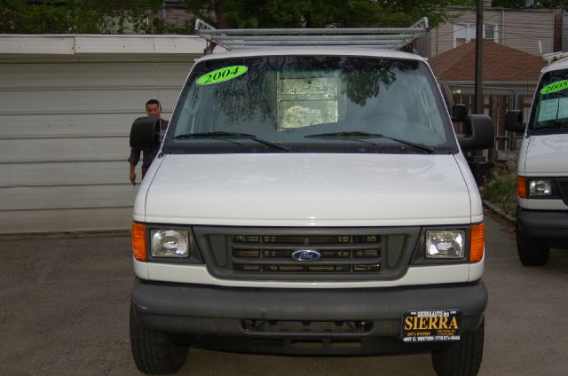 Ford Econoline 2004 photo 8