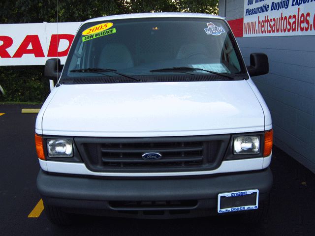 Ford Econoline 2005 photo 1