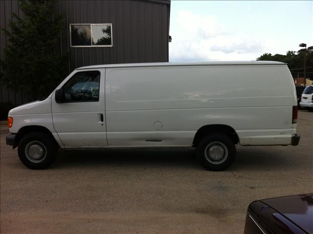 Ford Econoline 2005 photo 1