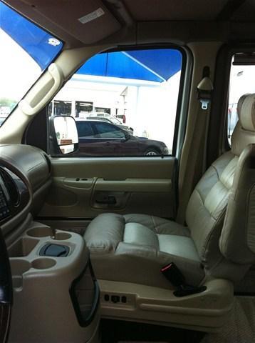 Ford Econoline 2005 photo 2