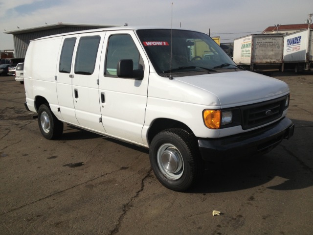Ford Econoline 2005 photo 2