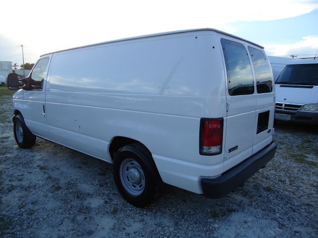 Ford Econoline 2005 photo 1