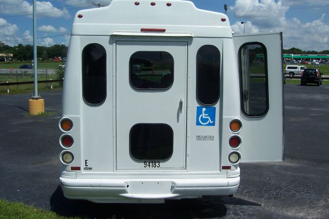 Ford Econoline 2005 photo 1