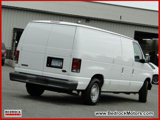 Ford Econoline 2006 photo 2