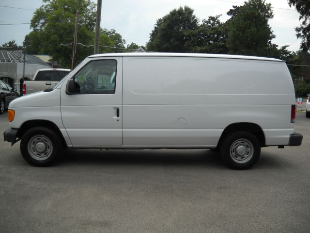 Ford Econoline 2006 photo 2