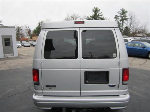 Ford Econoline 2006 photo 1