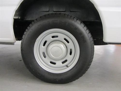 Ford Econoline 2006 photo 2