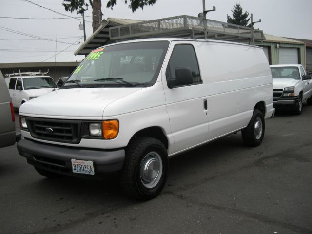 Ford Econoline 5dr XLE FWD (GS) Cargo Van