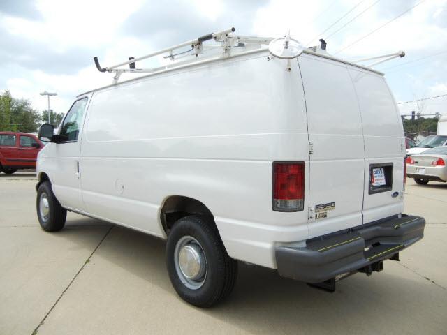 Ford Econoline 2006 photo 1