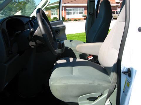 Ford Econoline 2006 photo 1