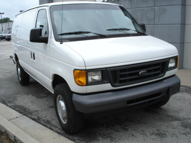 Ford Econoline 2006 photo 1