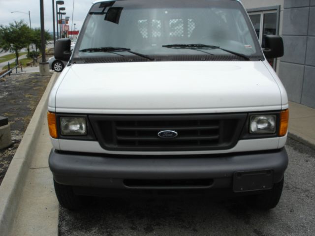Ford Econoline 2006 photo 2