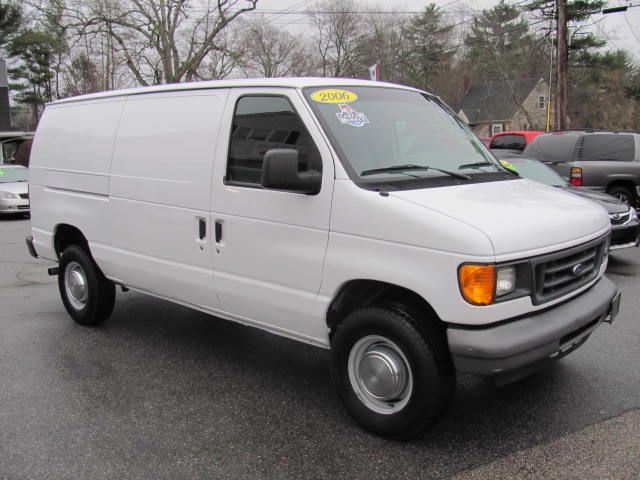 Ford Econoline 2006 photo 2