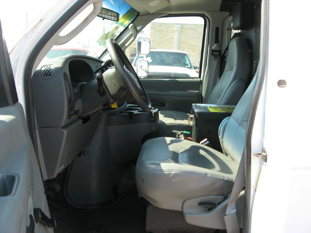 Ford Econoline 2006 photo 1