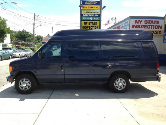 Ford Econoline 2006 photo 2