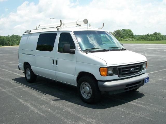 Ford Econoline 2006 photo 2