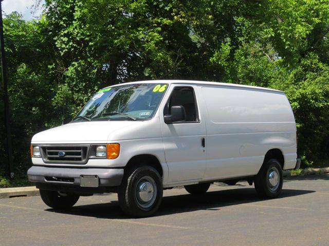 Ford Econoline 2006 photo 1