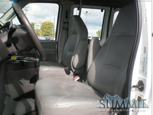 Ford Econoline 2006 photo 2