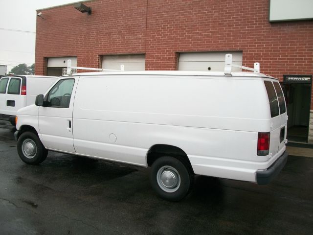 Ford Econoline 2.5 S Model Cargo Van