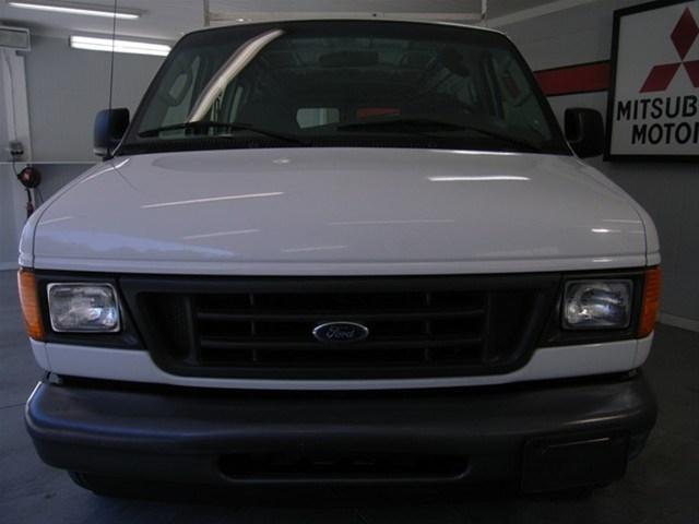 Ford Econoline 2006 photo 1