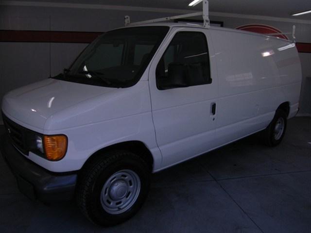 Ford Econoline 2006 photo 2