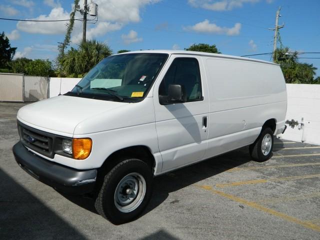 Ford Econoline 2007 photo 2