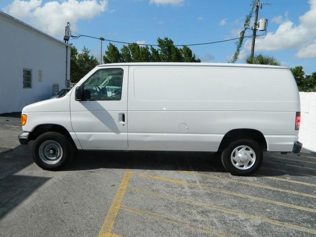 Ford Econoline 2007 photo 3