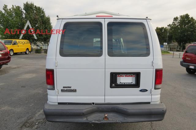 Ford Econoline 2007 photo 2