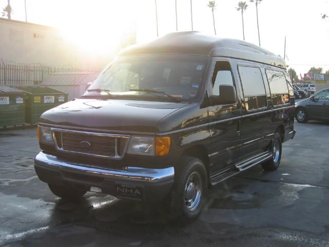 Ford Econoline iC Passenger Van